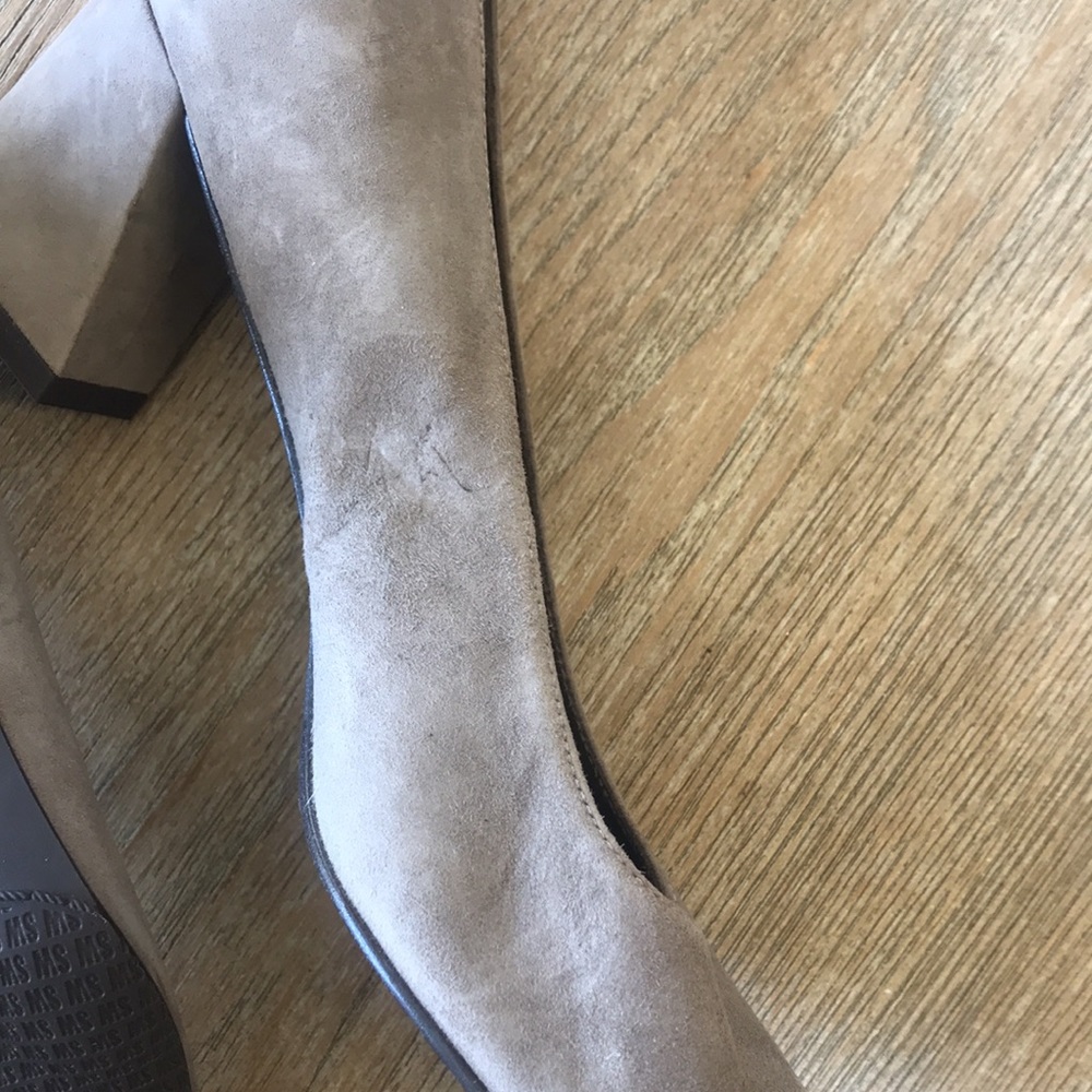 Stuart Weitzman Taupe Suede Pumps - Size 8M - Picture 6 of 6